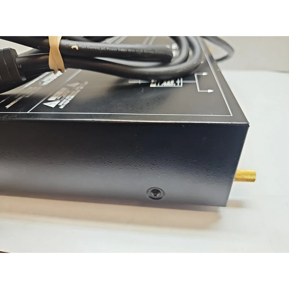 Monster Power HTS 3500 MKII Home Theatre Reference Power Center